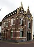 Winkel-woonhuis