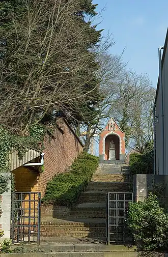 Toegang tot de begraafplaats