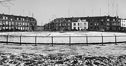 Sterreplein met tv-masten, winter 1983