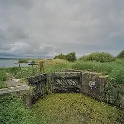 Voorste sluisdeuren voor de restauratie