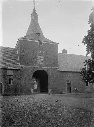 Poortgebouw vanaf de binnenzijde