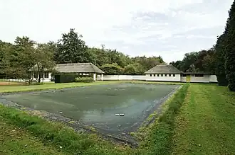 paviljoen met zwembad