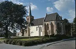 De zuidgevel van de kerk