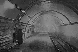 Een perron van de Bakerloo Line in 1906