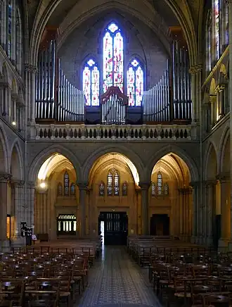 Interieur met orgel