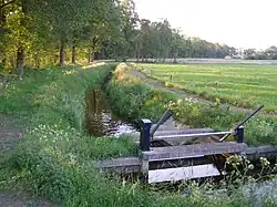 Stuw in de Drekkersstrang bij Boddenbroek