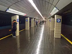 Eilandperron van het station