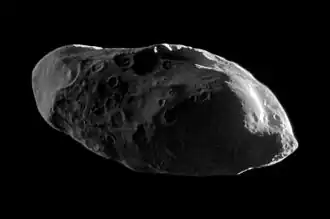 Prometheus, gefotografeerd door Cassini in januari 2010 (NASA)