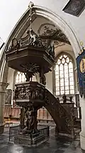 Preekstoel (Mattheüs van Beveren)