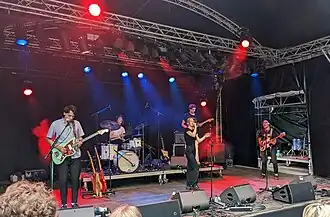 Pom tijdens een optreden op het Valkhof Festival 2022