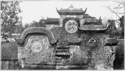 een tempel in Yong-hien, de stad onder de Grote Boeddha in 1910