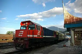 De trein naar Padangpanjang op station Sawahlunto (2009)