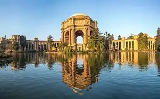 Het Palace of Fine Arts