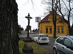 Wegkruis in het dorp