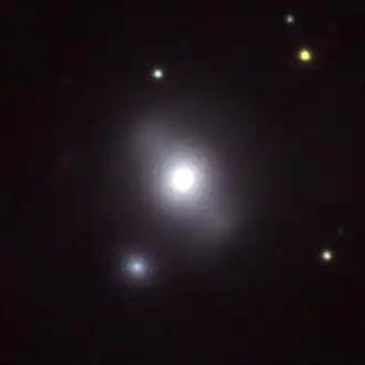 NGC 3316-2, linksonder NGC 3316-1