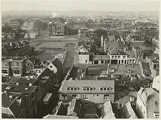 Omgeving Wilsonsplein en Wilhaminastraat omstreeeks 1952, Wilsonplein linksboven