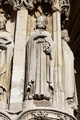 Standbeeld van Landericus aan de Église Saint-Germain-l'Auxerrois