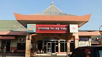 Station Pasar Turi (2009).