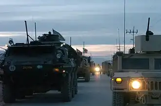 ISAF-pantservoertuigen in Mazar-e Sjarif in november 2006.