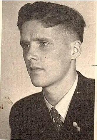 De Nooij gefotografeerd na ontvangen onderscheiding in 1945