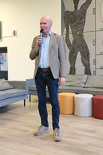 Paul van der Sterren verrichte de opening van het Amsterdam Chess Open 2023.[1]