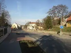 Hoofdweg door het dorp