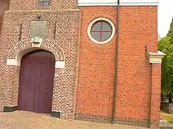 Zuidelijk portaal, aangebouwd in 1844.