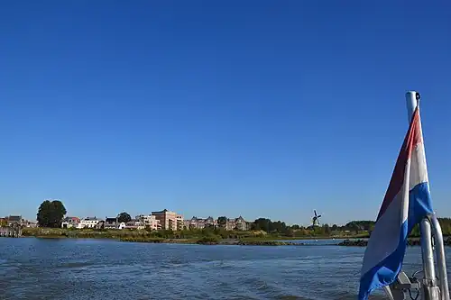 Op het veer tussen Gorinchem en Woudrichem