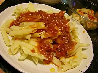 Penne met tomatensaus