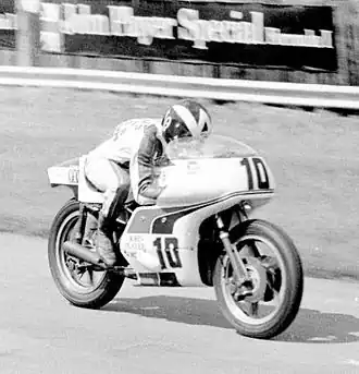 Peter Williams op de door hem zelf ontwikkelde John Player Norton