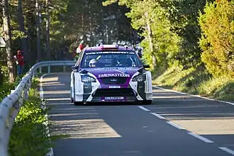Peter van Merksteijn jr. in de Ford Focus RS WRC 06 tijdens de Rally Catalunya in 2008.