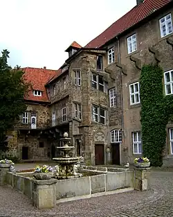 Schloss Petershagen, binnenplaats