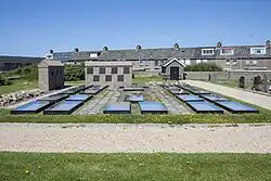 Grafzerken uit de in 1944 gesloopte kerk