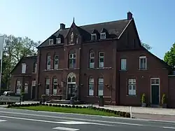 Hof van Herstal, voormalig gastenverblijf van de abdij