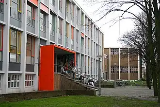 Voormalig gebouw van het Cartesius Lyceum aan de Piet Mondriaanstraat