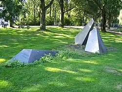 sculptuur zonder titel (1971, geplaatst 1988) in Utrecht