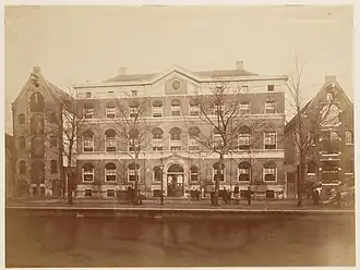 Het Prinsengrachtziekenhuis omstreeks 1880