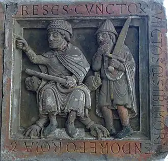 Pieterskerk, Utrecht: Pilatus wijzend naar Christus (4-delig reliëf)