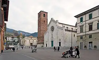 Plein in het centrum van Pietrasanta