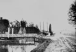 Voormalige Pijpbrug in de Hogeweg omstreeks 1910