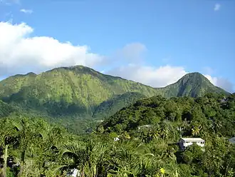 De berg Piton Lacroix in Le Morne-Vert
