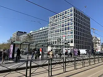 De tramhalte op het Louizaplein in april 2025.