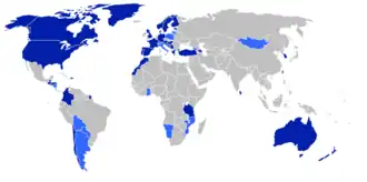 ​ : Landen met bij de IDU aangesloten partijen ​ : Landen met bij de IDU aangesloten partijen met een waarnemersstatus