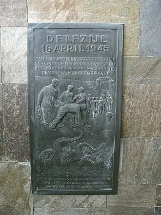 Plaquette in het gemeentehuis van Delfzijl