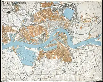 Kaart van Rotterdam in 1940. Bebouwingsgrens loopt van Schiedam tot Kleiwegkwartier tot Kralingen. En van Oud-Charlois tot Vreewijk. Het centrum, Agniesebuurt-Zuid en Kralingen-Zuidwest zijn bijna compleet verwoest na het bombardement.