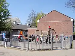 Speelplein Armhoefse Akker (jongste klassen)