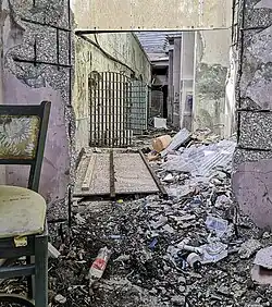 Volledig gevandaliseerde gang in het hotel