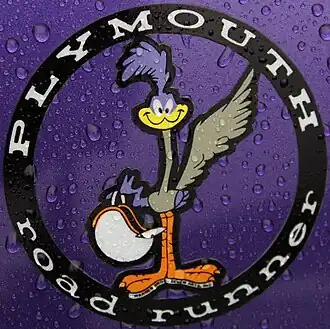 Road Runner afgebeeld op een Plymouth, 2015.