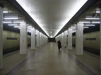 Perron van het metrostation in 2009