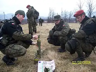 Poolse EUFOR-manschappen in Bosnië en Herzegovina in februari 2006.